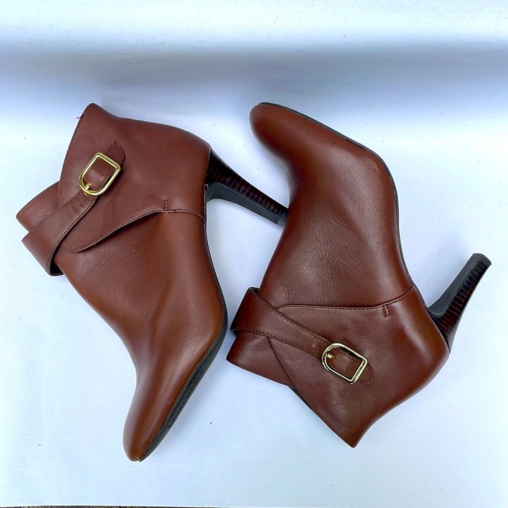 Brown leather ankle boots by Banana Republic
